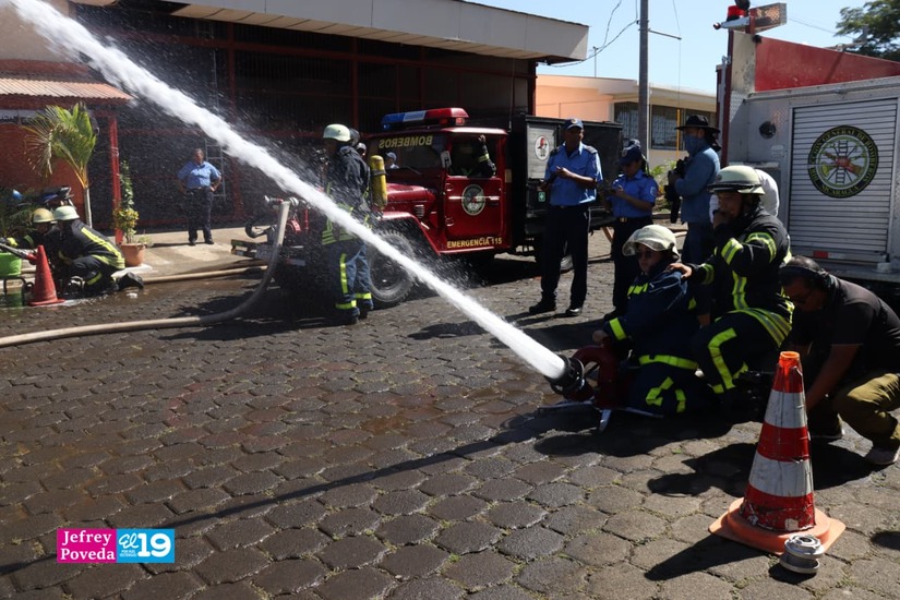 BOMBEROS8