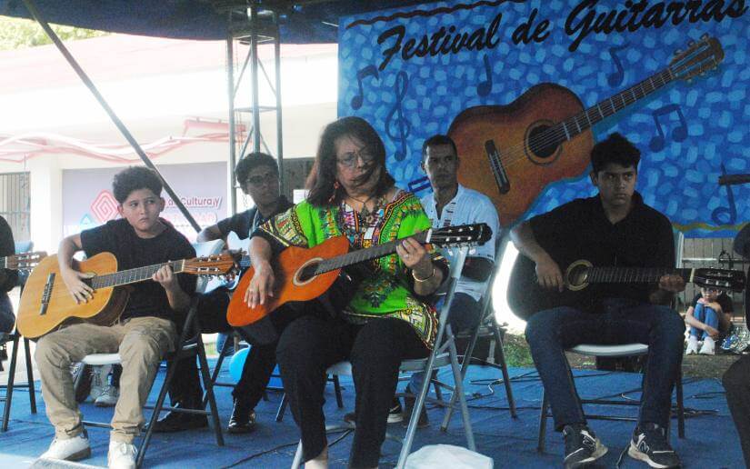 GUITARRA1