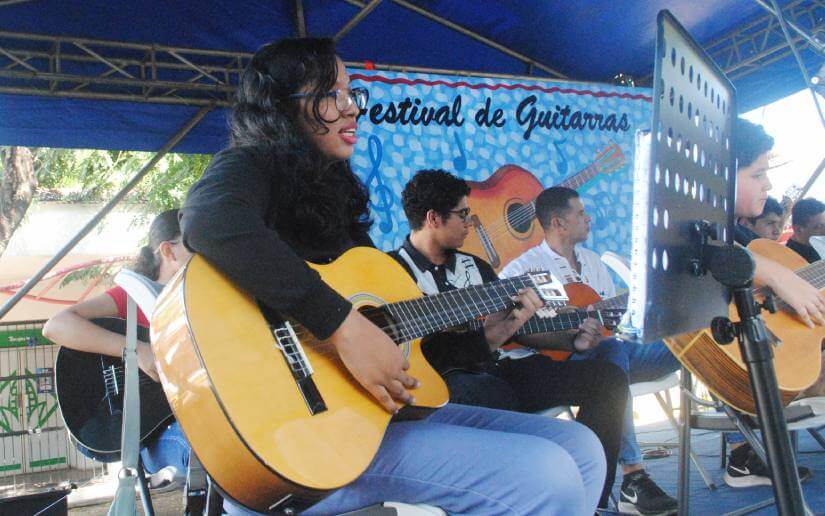 GUITARRA3