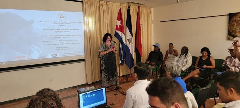 VOCES2