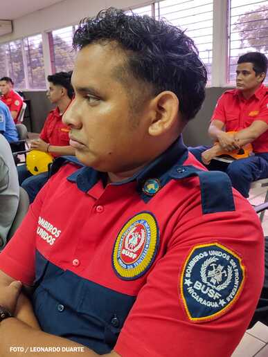 BOMBEROS12