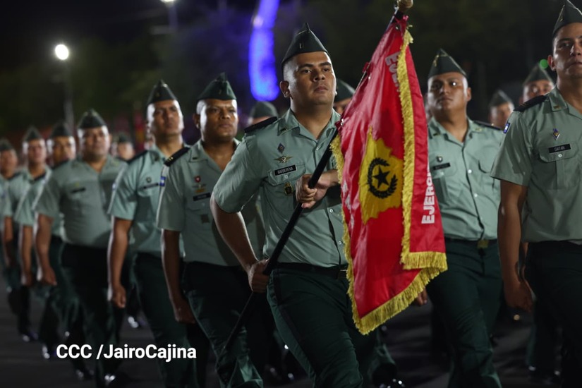 Desfile-Pueblo-Ejercito-27