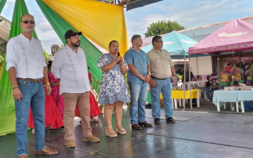 HUIPIL-(4)