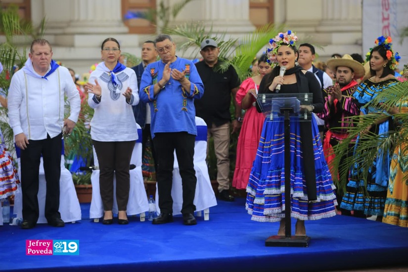 Huipil--(5)