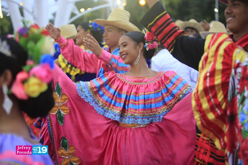 Huipil--(51)