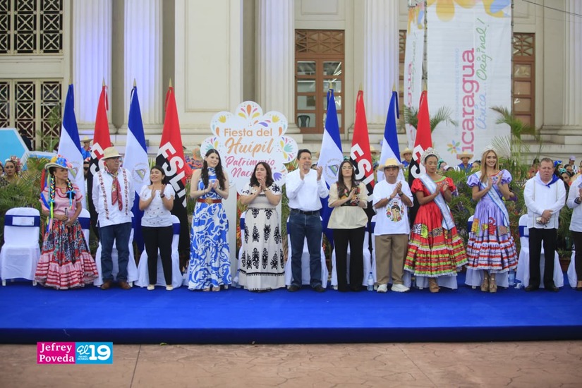 Huipil--(65)