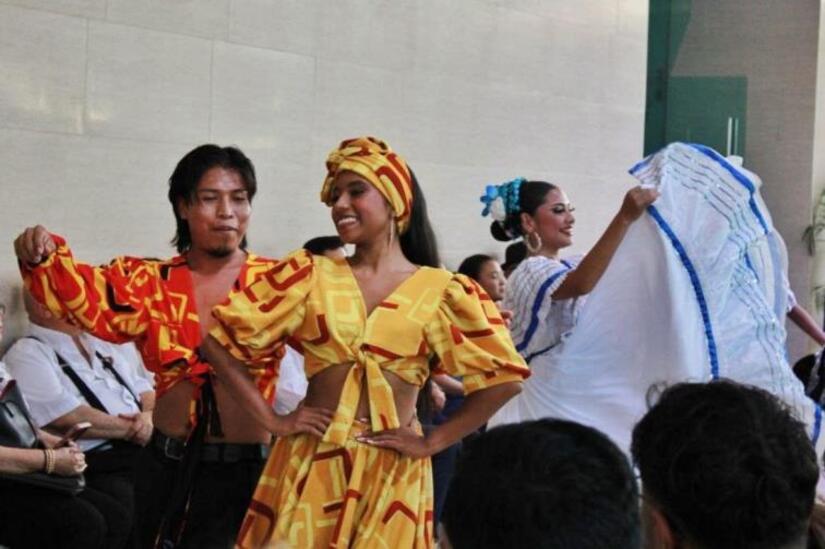 Pasarela-Huipil-9