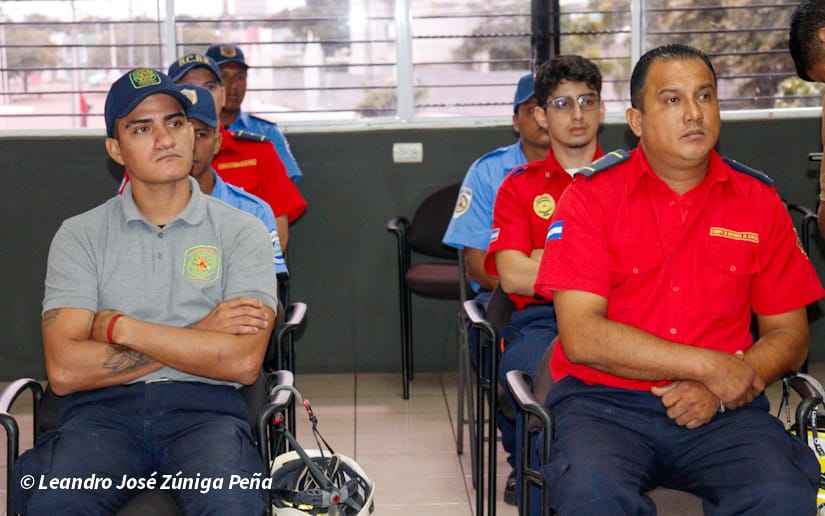 BOMBEROS13