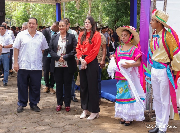 LA-SANDINO14