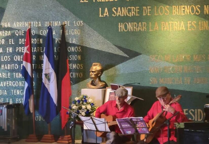 CUBA-(12)