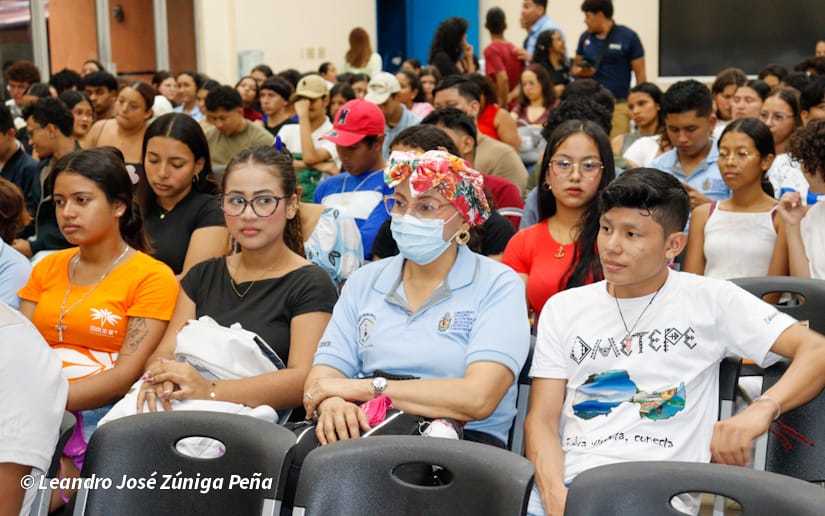 CHARLA1