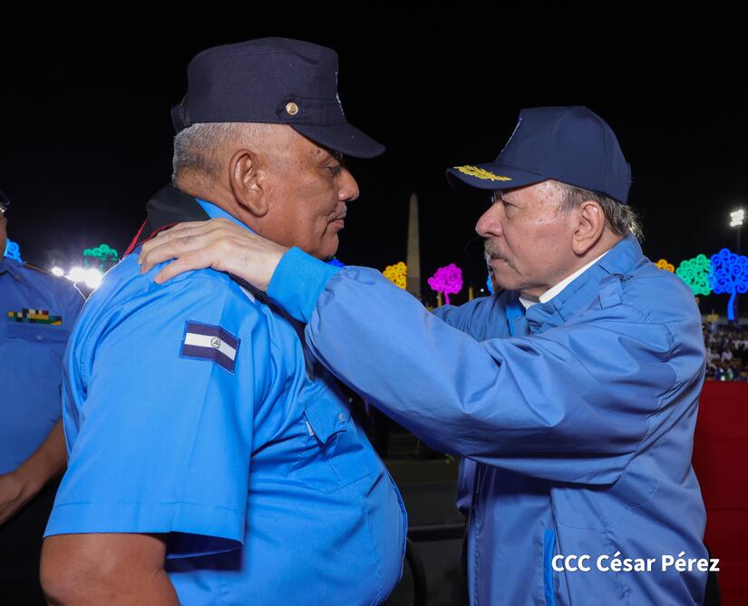 Aniversario-Policia-Nacional--(10)