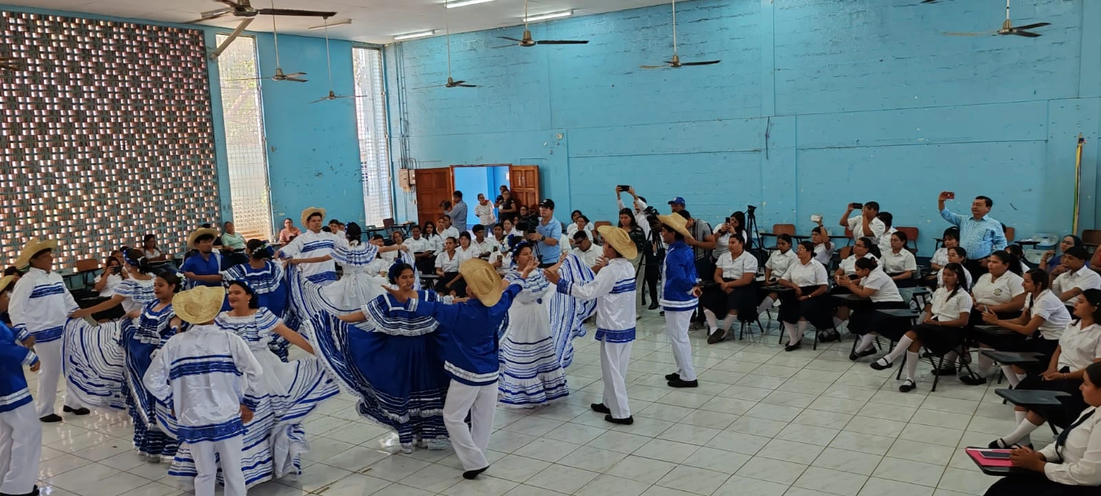FESTIVAL