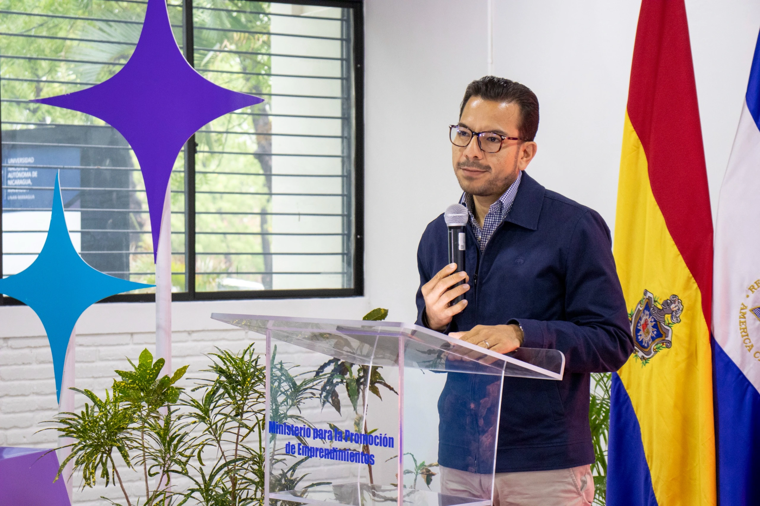 EMPRENDEDORES12