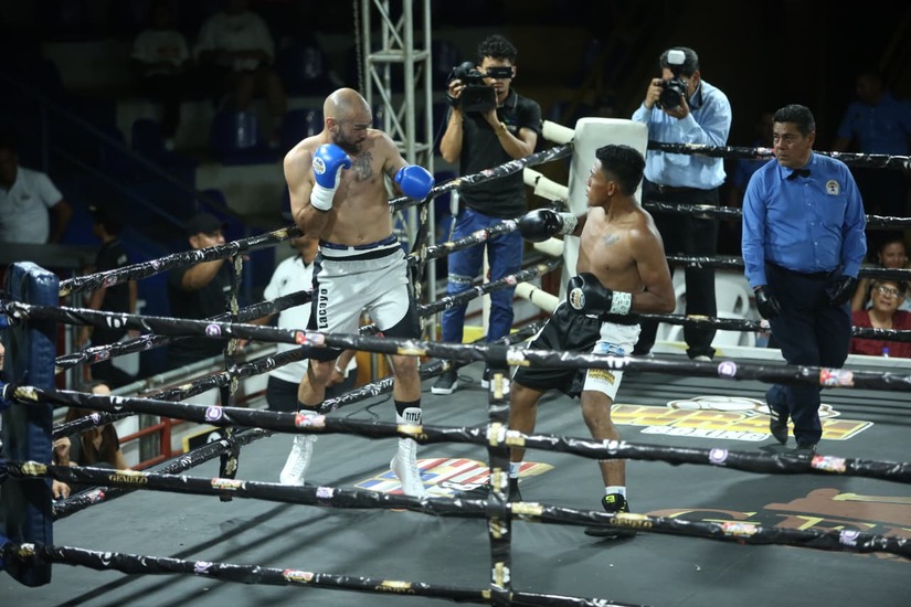 Boxeo--(80)