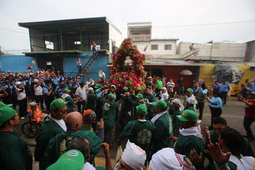 Santo--(4)