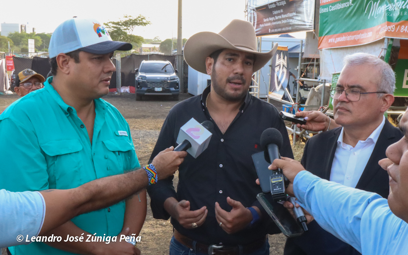 Feria--(44)