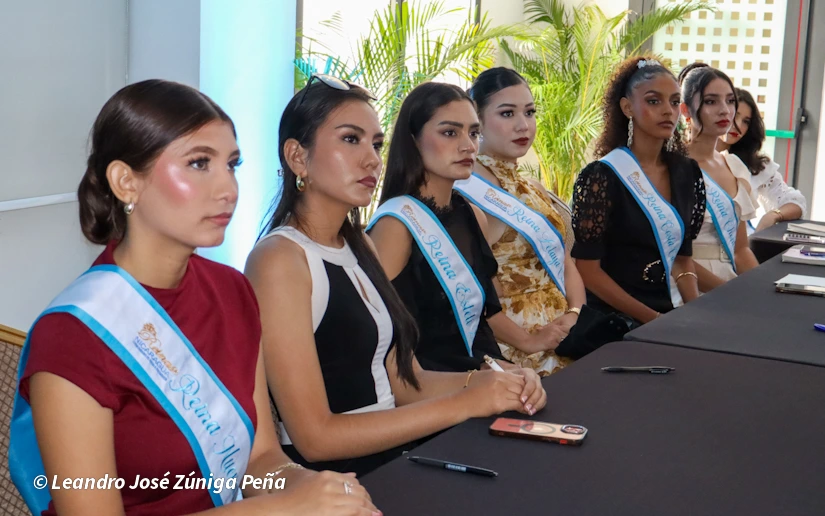 REINAS10