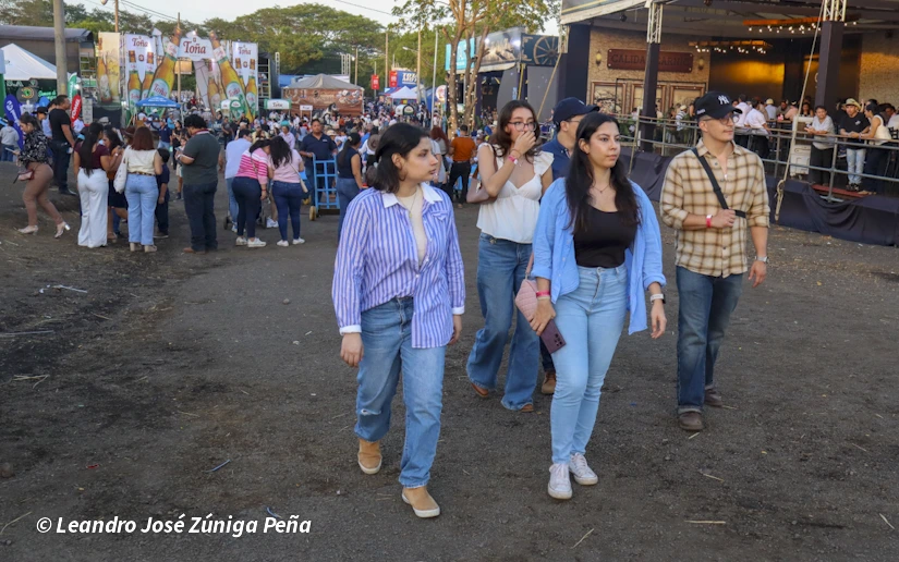 FERIA-(8)