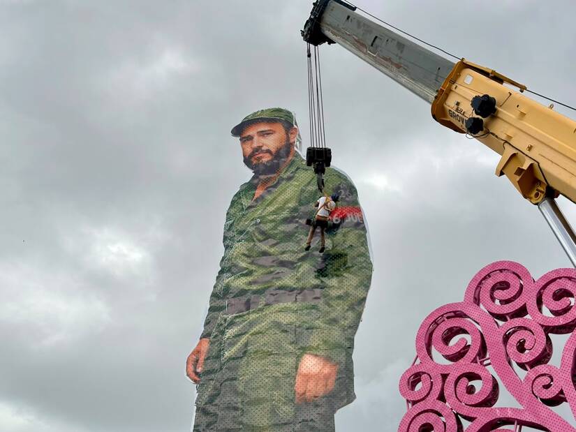 Fidel--(5)