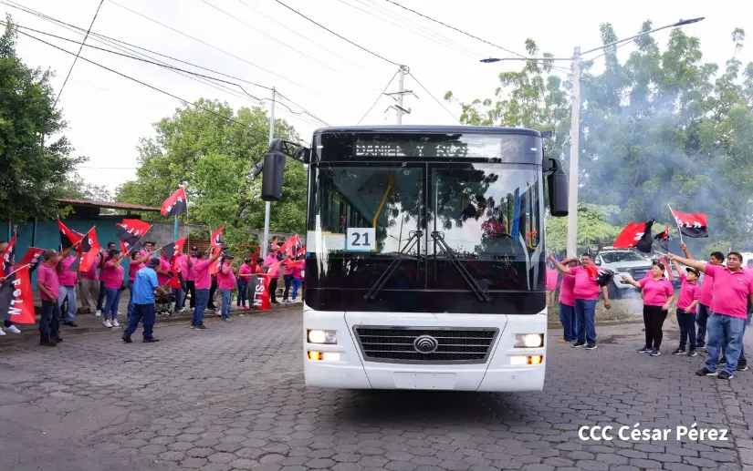 AUTOBUSES--(16)