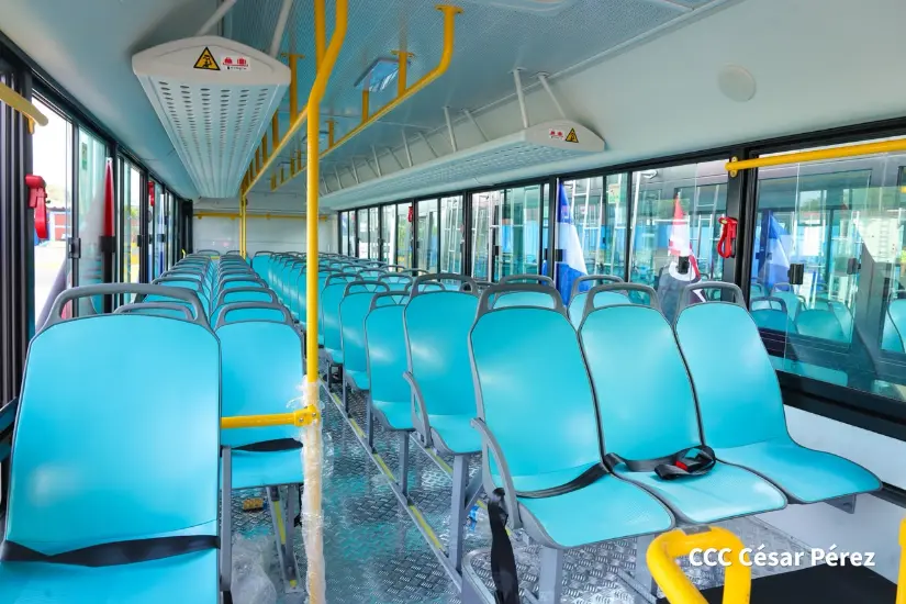 AUTOBUSES--(40)