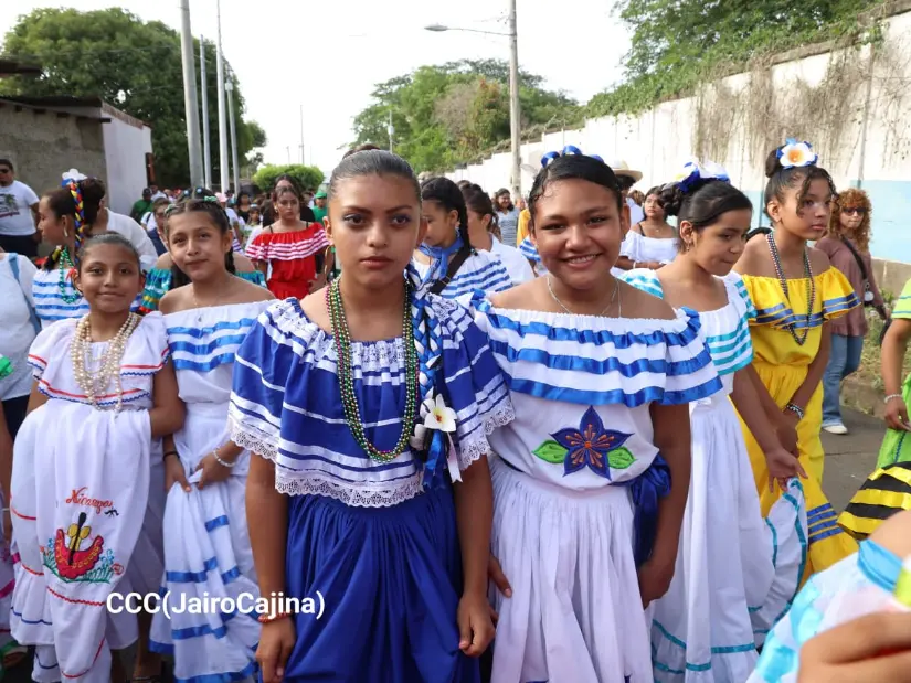 Desfile--(59)