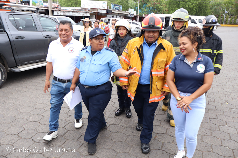 BOMBEROS12