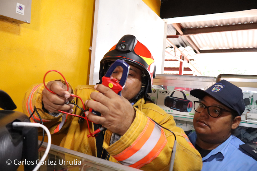 BOMBEROS17