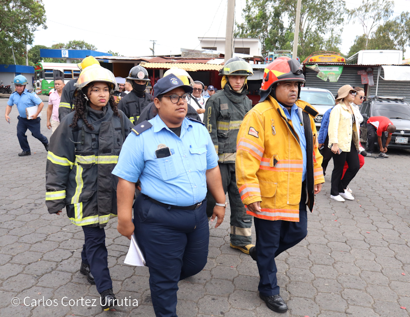 BOMBEROS23