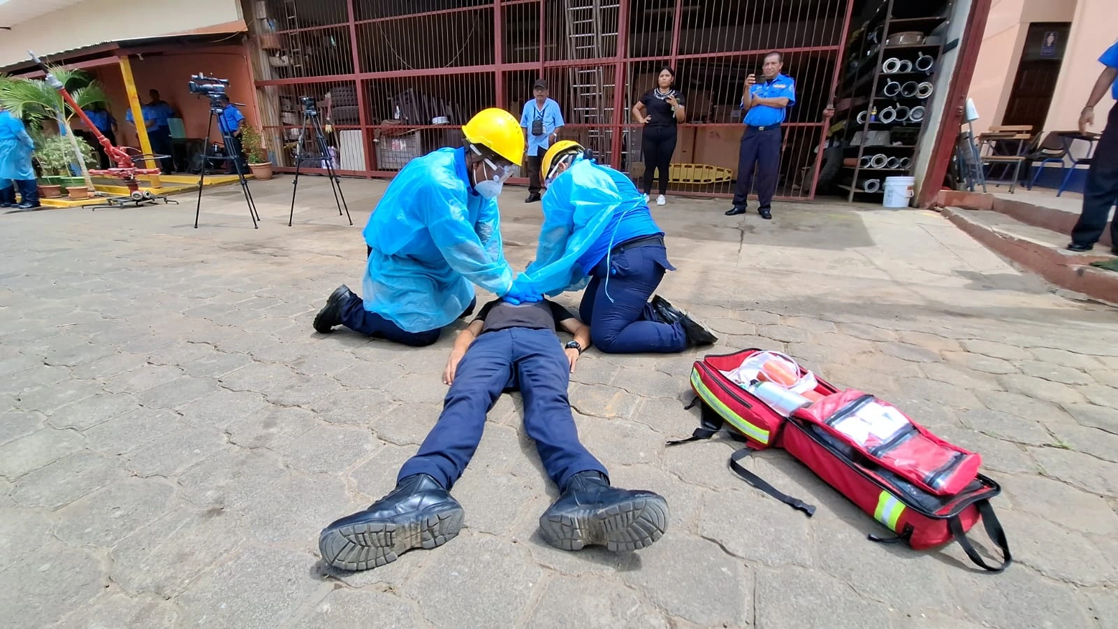 BOMBEROS11