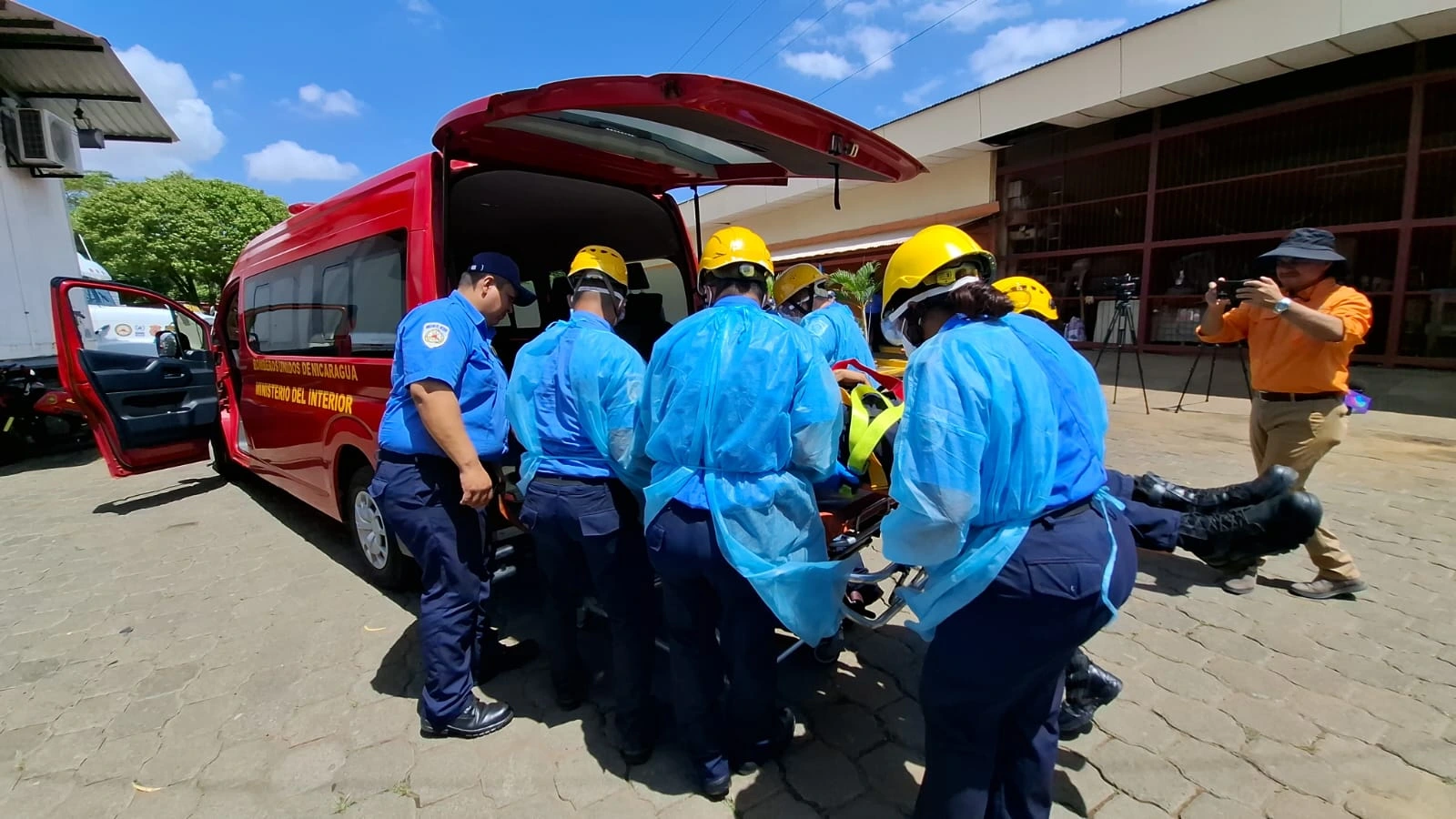 BOMBEROS16