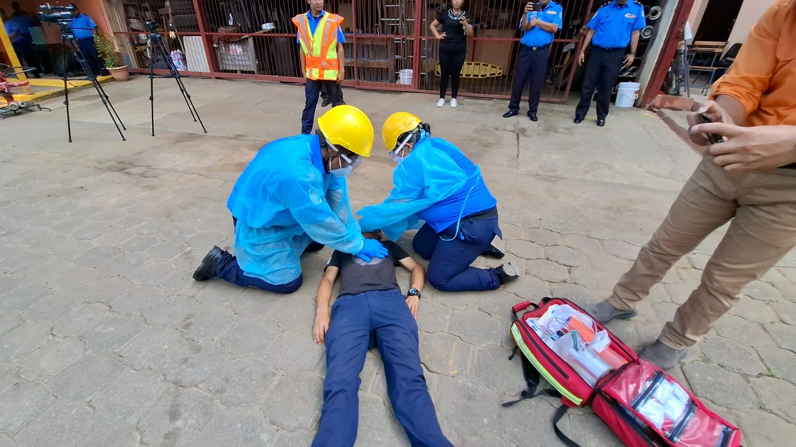 BOMBEROS8