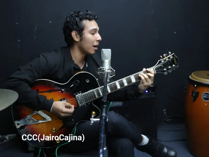 JUVENTUD--(43)