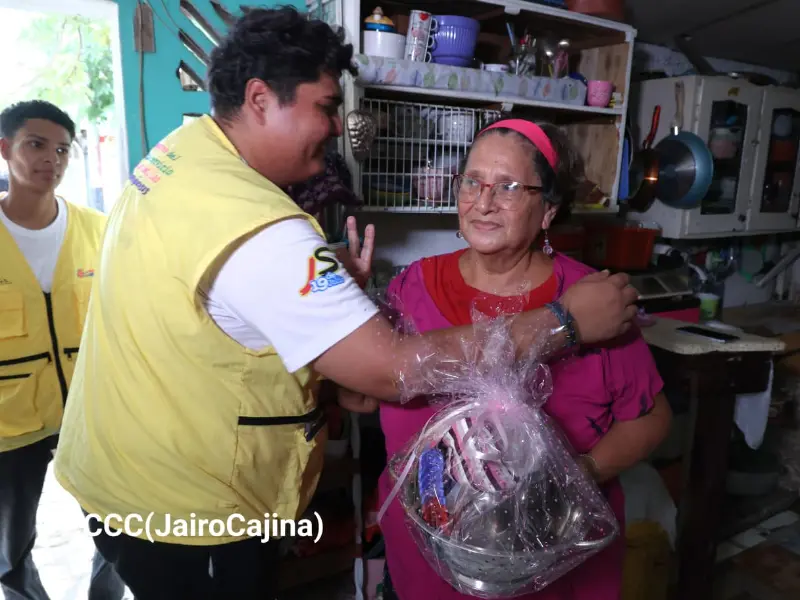 JUVENTUD--(51)