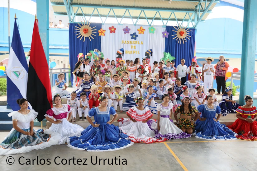 HUIPIL23_23_11zon