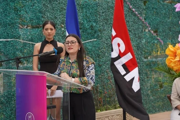 LANZAMIENTO1