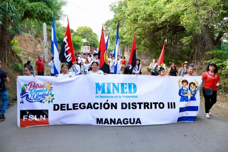 DESFILE--(24)