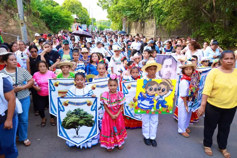 DESFILE--(25)