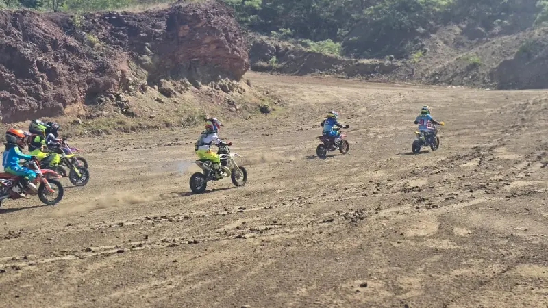 MOTOCROSS-(2)