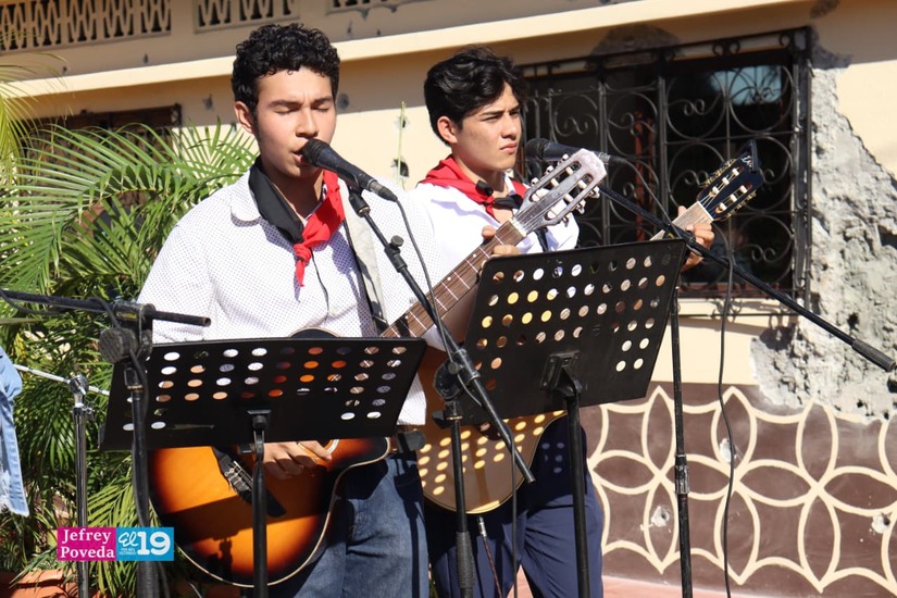 Leonel-Rugama-58