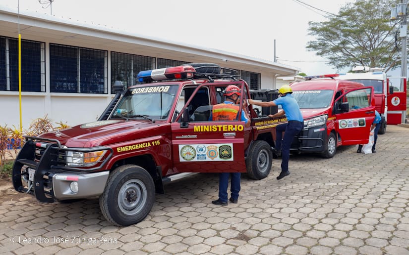 BOMBEROS53