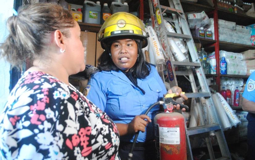 BOMBEROS8