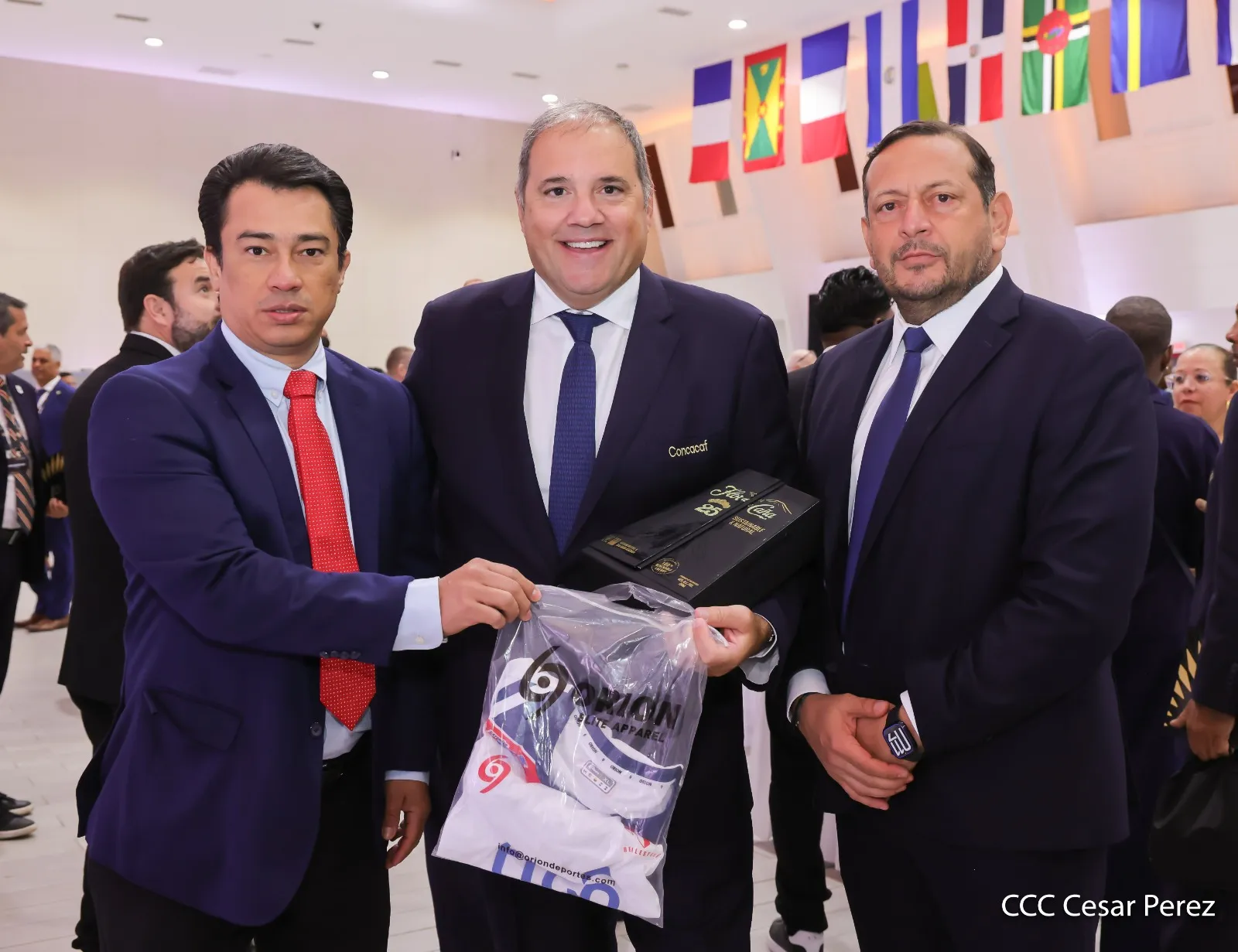 CONCACAF--(72)_72_11zon