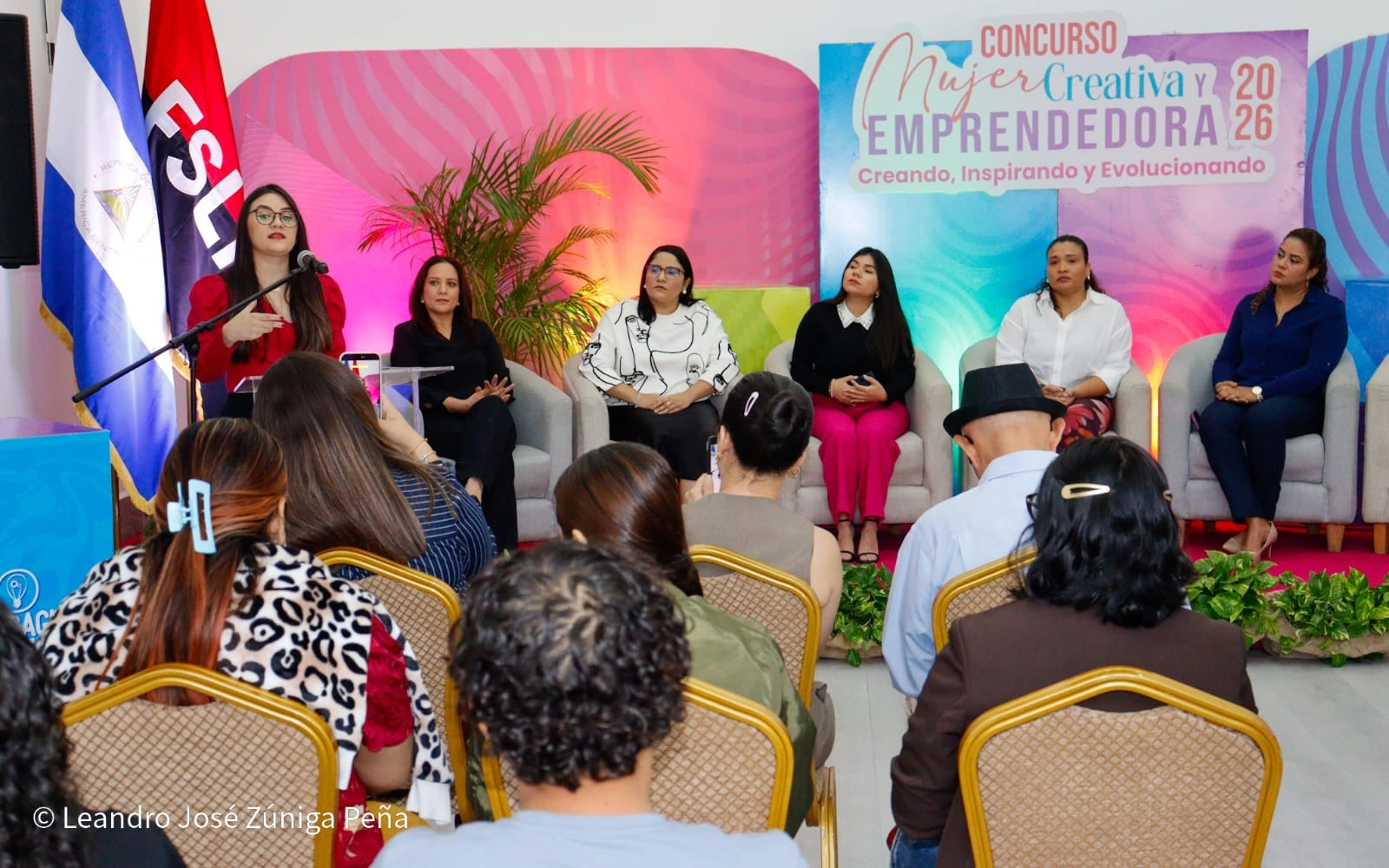 MUJERES15