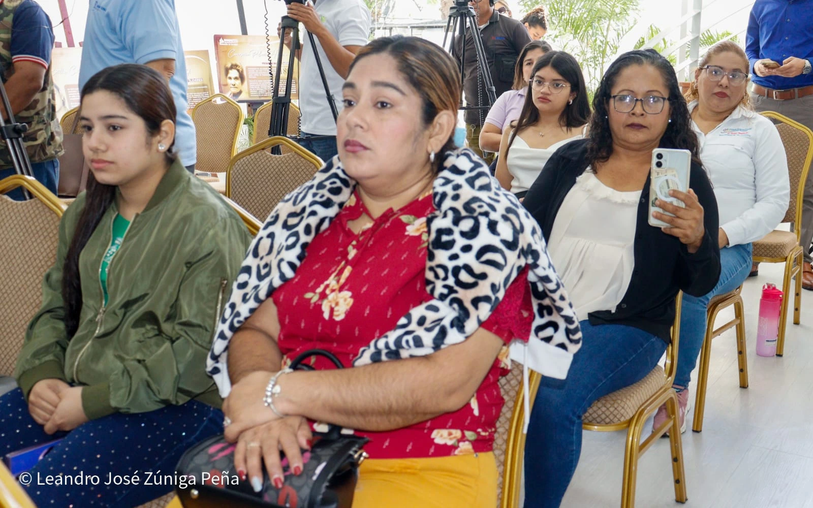 MUJERES21