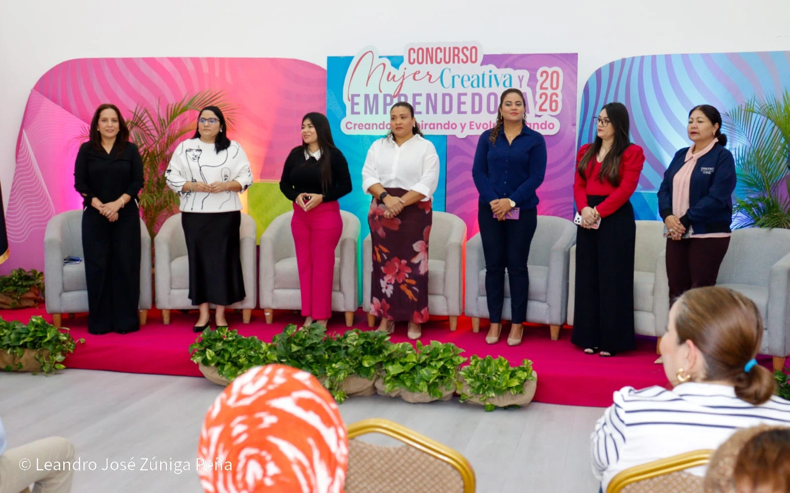 MUJERES27