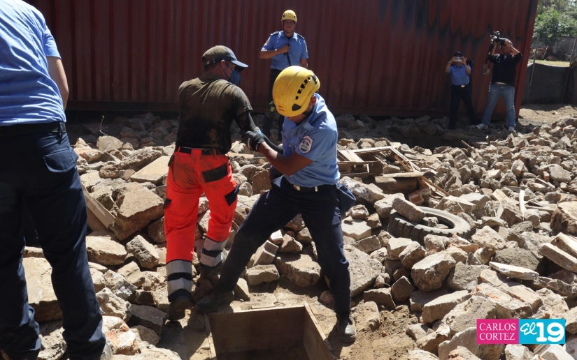 BOMBEROS18
