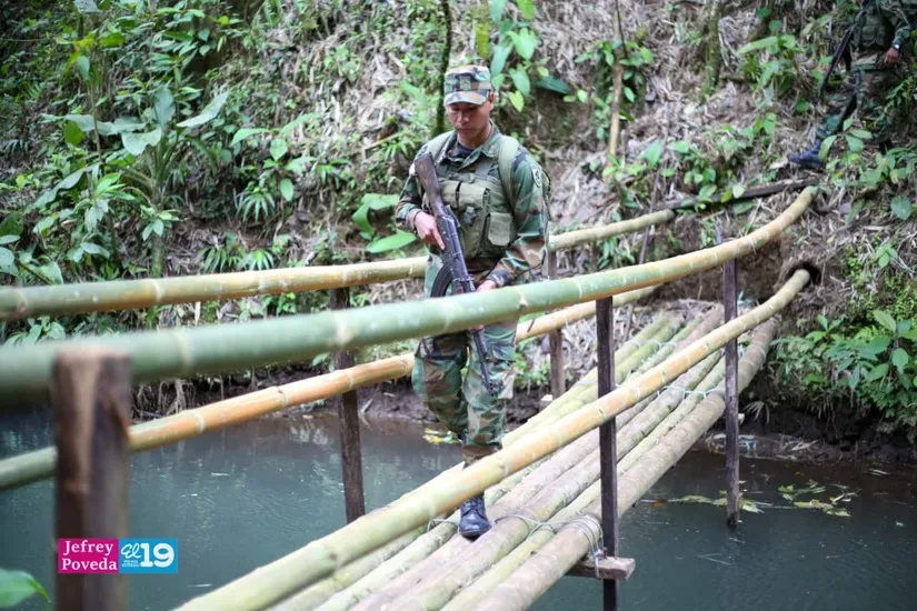 Ejercito-31_30_11zon