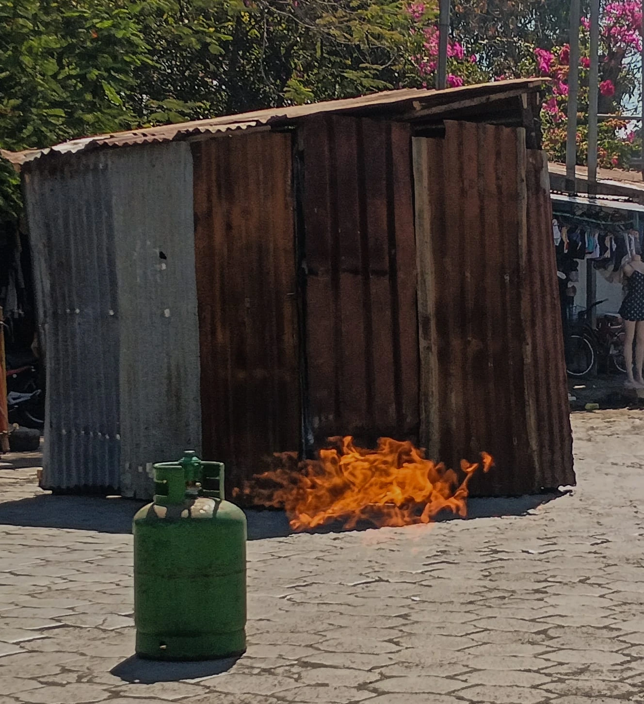 BOMBEROS18